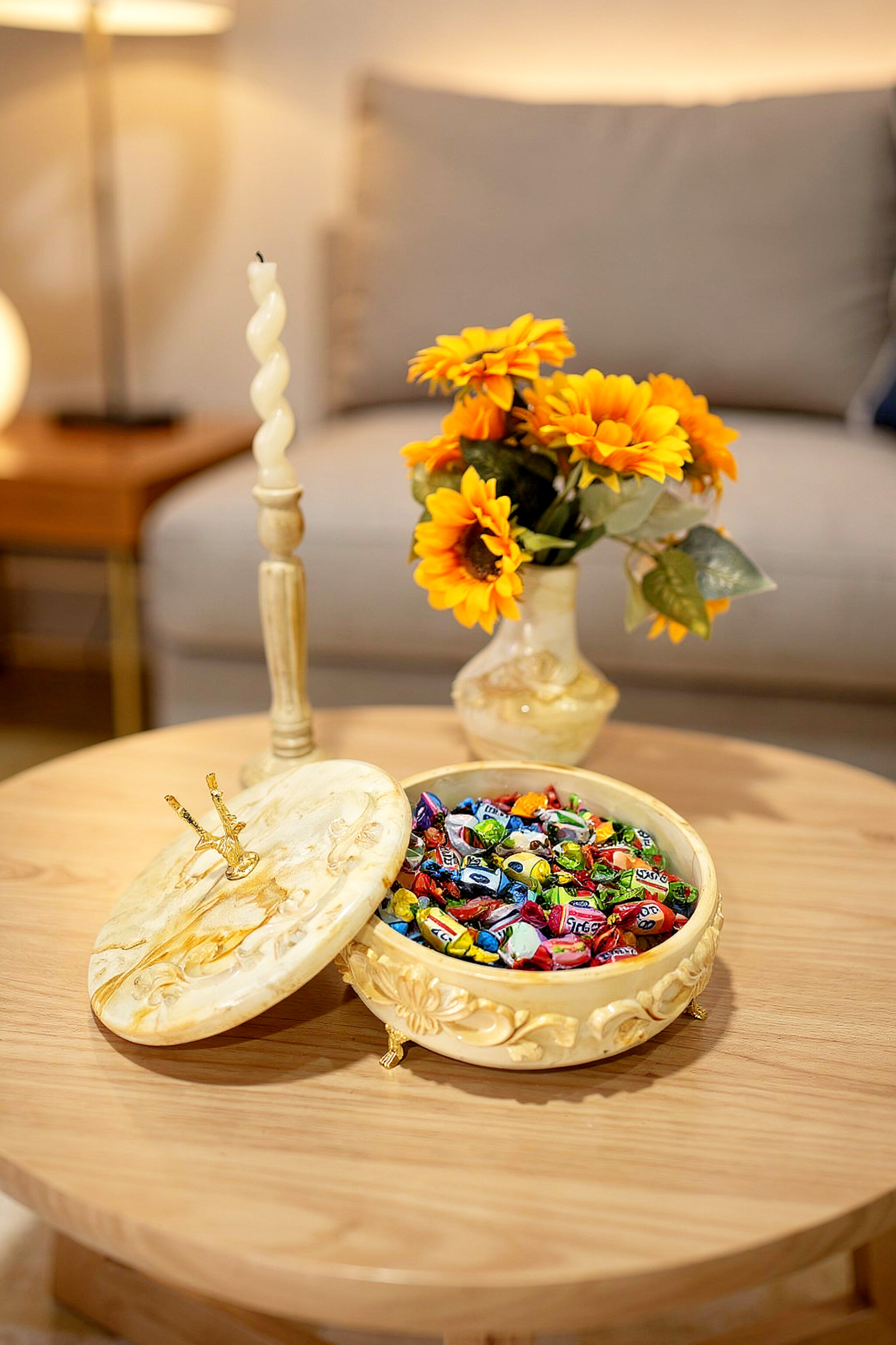 ست پذیرایی شکلاتخوری پایه دار، جا شمعی، گلدان