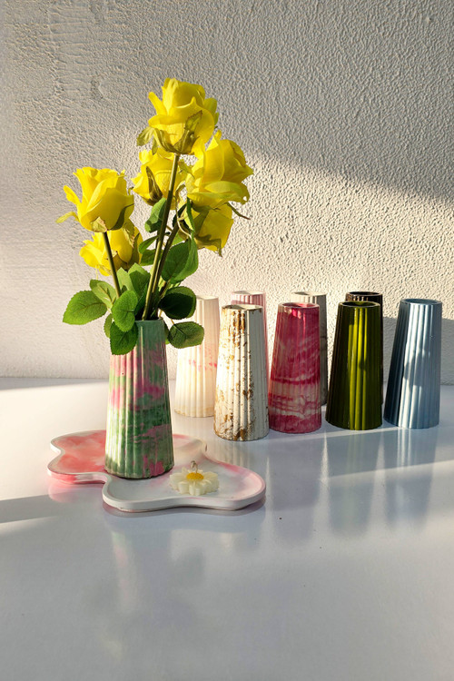 ست سینی دفرمه و گلدان و جاشمعی، با تنوع رنگی، مناسب هر محیطی