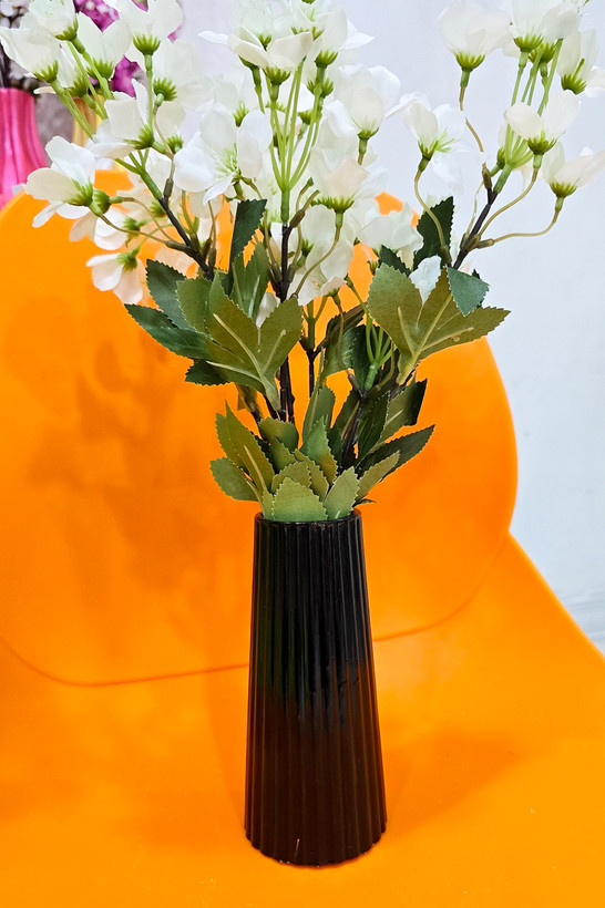 گلدان مشکی