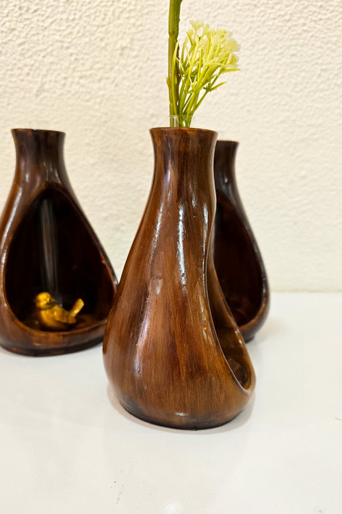 گلدان سنگی با شیشه با گل